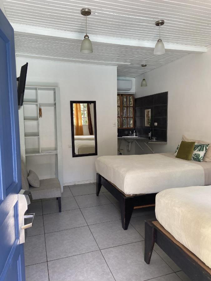 Lizard King Hotel & Suites Puerto Viejo de Talamanca Exteriör bild