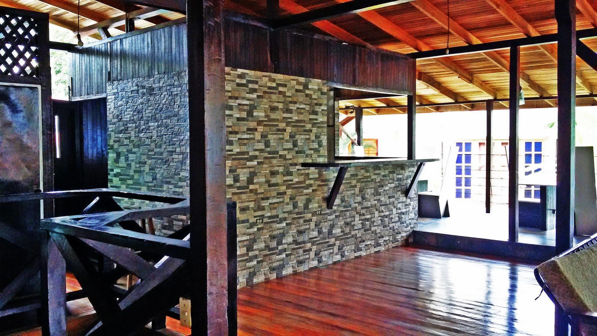 Lizard King Hotel & Suites Puerto Viejo de Talamanca Exteriör bild